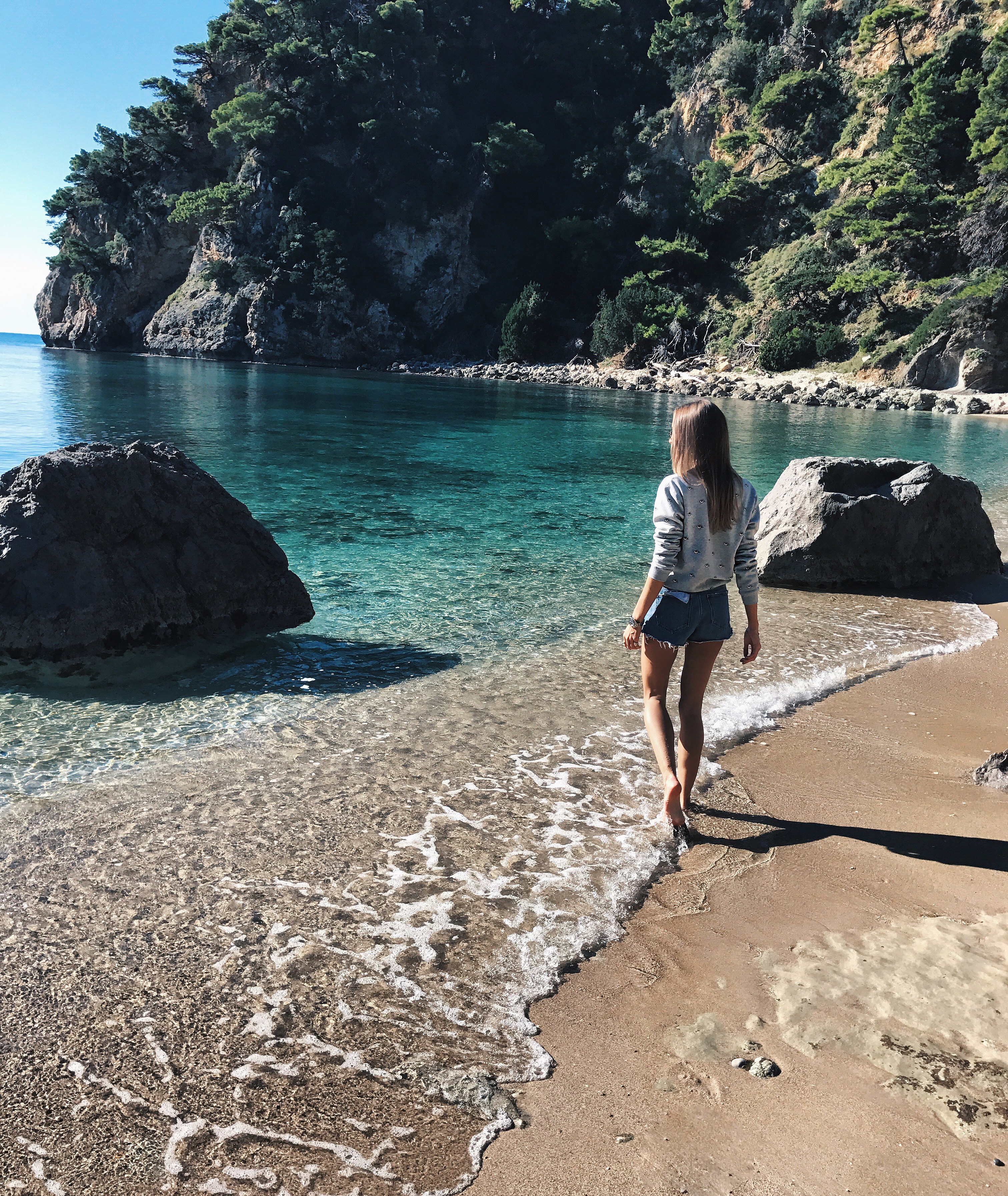 linda_tsetis_worlds_affair_beach_life_greece_travel
